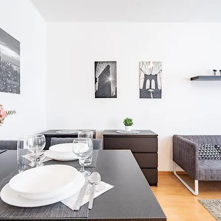 Apartment - Cozy Air Conditioned *